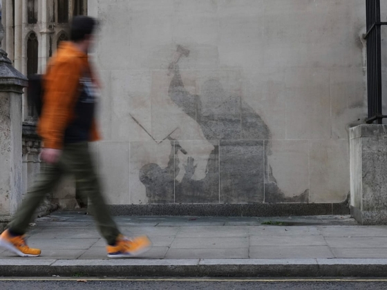 Három Banksy műalkotás eltávolítása csaknem 150 000 fontba került a brit adófizetőknek