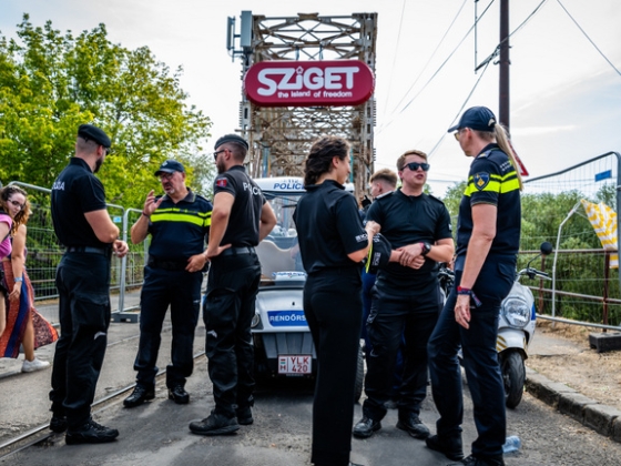 Ellepték a Szigetet a rendőrök, több külföldi járőr is a helyszínen van