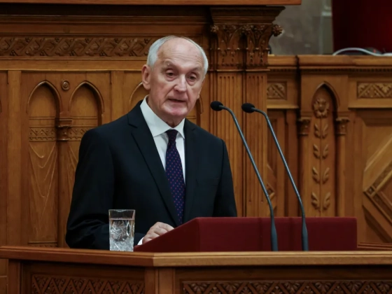 Nem kímélte a NER-t, de az új hatalomnak is üzent Baka András