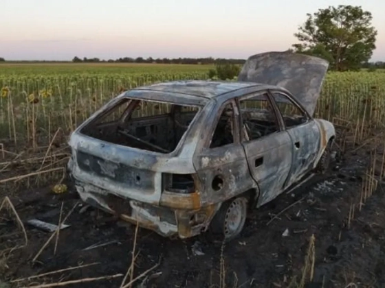 Akciófilmbe illő hajsza a Velencei-tónál: kigyulladt a rendőrök elől menekülő férfi autója