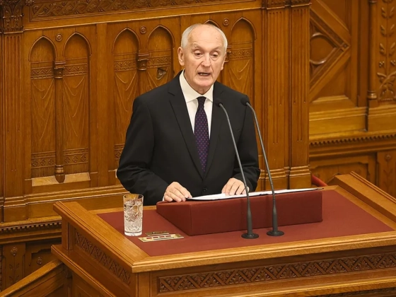 Zelenszkij is gratulált Baka Andrásnak