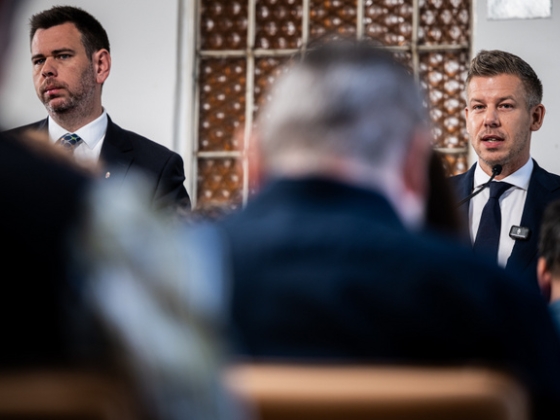 Hónapok óta példátlanul esett vissza a Tisza támogatottsága, Vitézy Dávid már népszerűbb Magyar Péternél