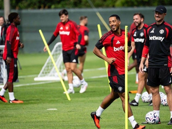 A világnak tartozom a Villának, de a Man Utd felettük áll – Tielemanék