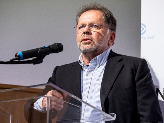 Hann Endre a Századvég 60 ezres kutatásáról: Ez pénzmosás, ilyet komoly szakember nem csinál