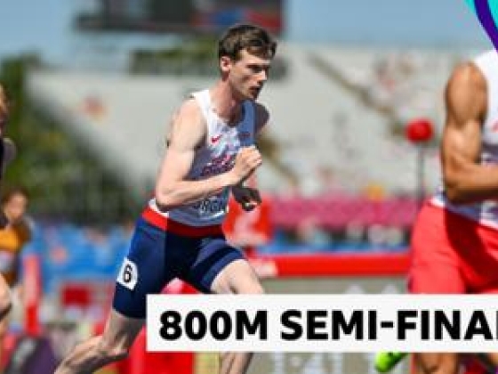 GB Burgin és Pattison 800 méteres döntőig