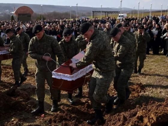 Tömegsírokat tárnak fel Koszovóban – évtizedes rejtély oldódhat meg