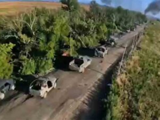 Az Azov dandár megsemmisít egy orosz konvojt 20 km-re az ukrajnai frontvonaltól