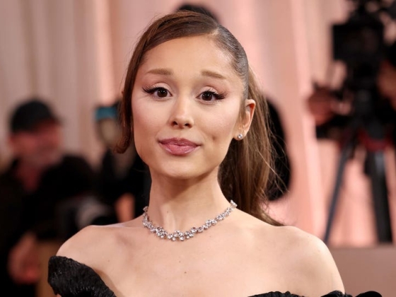 Ariana Grande tiszta söprést szerzett, mivel a „Petal” minden toplistát meghódít
