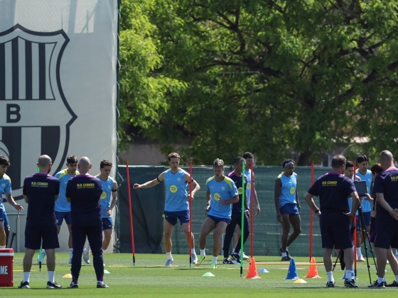 Az FC Barcelona négy szupersztárt kapott az első csapatba
