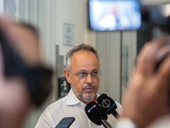 Poloskák kínozzák a börtönben a magyar politikust, megtörten vallott Bús Balázs élettársa