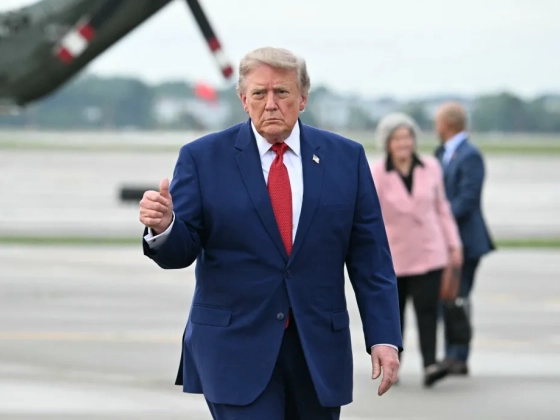 Trump előfizetést indított volna, hogy néhányan előbb lássák a Truth Social posztjait, úgyhogy beperelték