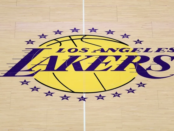 Közel 4 ezer milliárd forintnak megfelelő összegért veheti meg a Los Angeles Lakerst Trump vejének testvére és üzlettársa