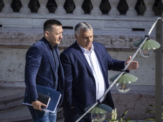 Orbánék még a szocialistáknál is paranoiásabbak voltak: évente 56 százalékkal több titkos megfigyelést engedélyeztek, mint a 2010 előtti kormányok