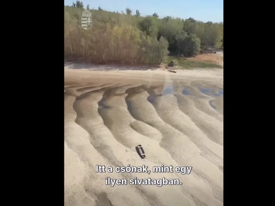 Magyar Péter a Duna felett, helikopterből mutatta meg, hol és mekkora fenékküszöb kerül a folyóba