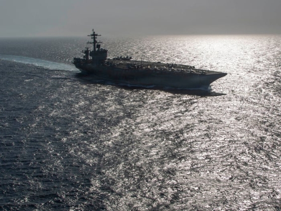 A USS Abraham Lincoln tengerészei meghosszabbított bevetés közepette próbáltak átugrani a fedélzeten – számol be