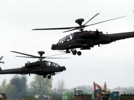 Váratlanul lezuhant egy Apache katonai helikopter, meghalt két amerikai katona