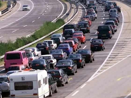 Útinform: több autópályán is torlódás lassítja a forgalmat