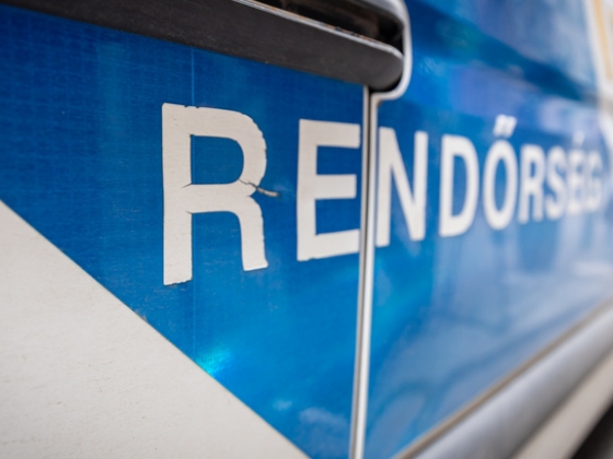 Intézkedő rendőrt harapott meg Győr belvárosában egy garázdálkodó férfi