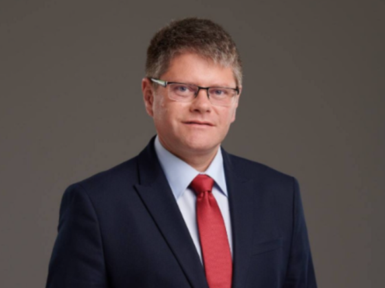 Hiába szólította fel a Fidesz, nem adja vissza mandátumát a frakcióból kizárt újbudai képviselő