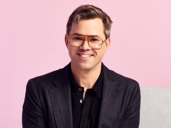 „Mókás volt, hogy lökdösődtek”: Andrew Rannells a „kápráztató” című filmben, csókolózta a színésztársakat, és jobb barátja volt Lena Dunhamnek