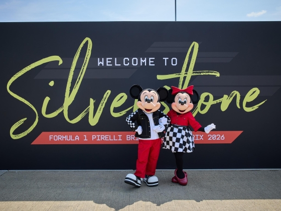 A Disney 2028-ig meghosszabbítja az együttműködést a Forma-1-gyel, a közös versenyzéssel