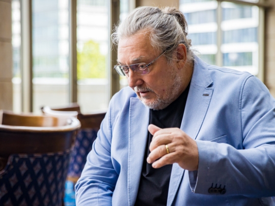 Pofátlan hazugságnak nevezte Vidnyánszky Attila szavait Alföldi Róbert