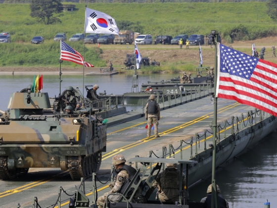 Észak-Korea nyílt fenyegetést küldött, háborús főpróbának tartják az amerikai akciót