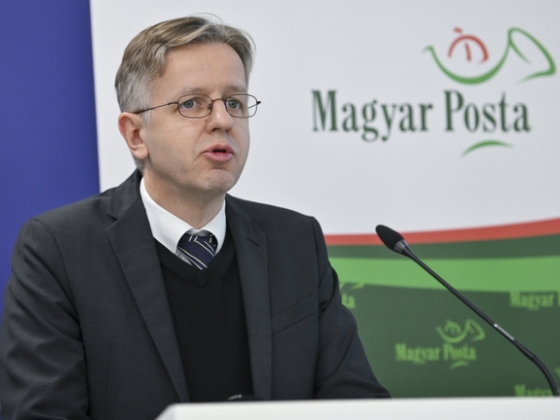 Kapitány István menesztette a Magyar Posta Zrt. elnökét