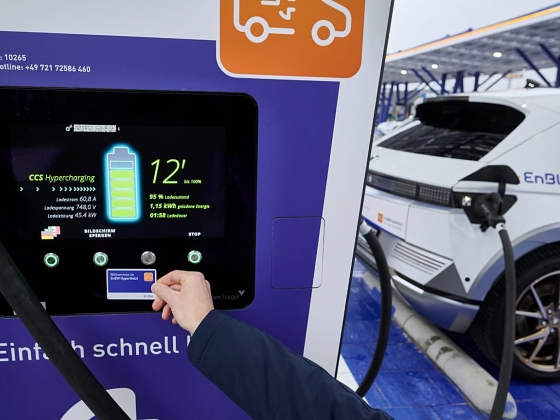 Egyre terjednek a csak akkumulátoros elektromos autók Európában: mely országok vezetnek?