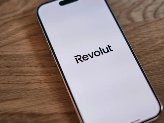 Figyemzetet a Revolut: több funkcióval is akadnak gondok