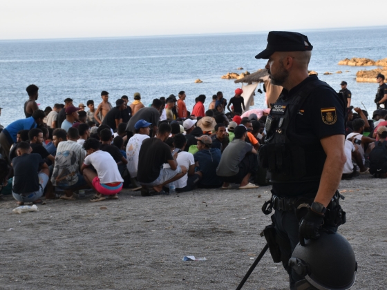 Újabb ostromtól tartanak az EU határainál: több ezer fegyverest vonnak össze