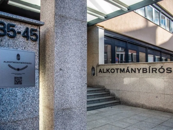 Az Alkotmánybíróság hétfőre hagyta a nagy döntést: marad-e Sulyok Tamás köztársasági elnök?