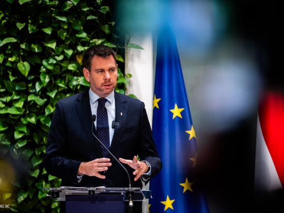 Vitézy Dávid: Mind a 124 mérföldkövet teljesíteni fogjuk, egyetlen eurócentről sem mondunk le