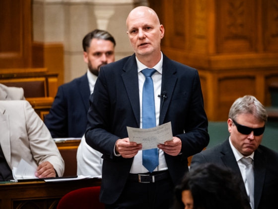 Fontos közleményt küldött a minisztérium: nem állítják le a Poszeidont, csak a kötelező kiterjesztését kaszálták el