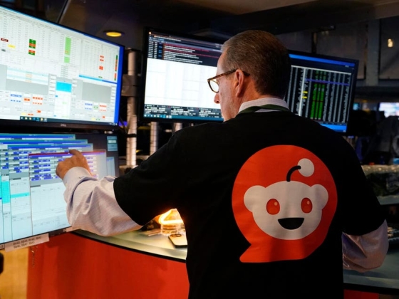 A Reddit jövő héten csatlakozik az S&P 500-hoz – ez mit jelent a részvények számára