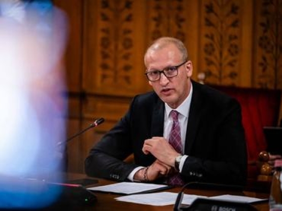 Tarr Zoltán rendkívüli átvilágítást ígért a Nemzeti Színházban, meg is jött a reakció