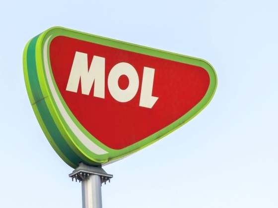 Jól húzott az olajrészvény, történelmi csúcs lett a Mol jutalma, – erősen zárja a hetet a forint
