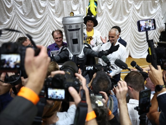 „Szégyenletes”: amit egy választási fotó elárul a 2026-os brit politikáról