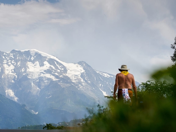 Tömeg a Mont Blanc-nál: a túrázáshoz hamarosan foglalásra lesz szükség?