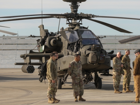Halálos katasztrófa után a földre parancsolták Amerika legendás Apache helikoptereit