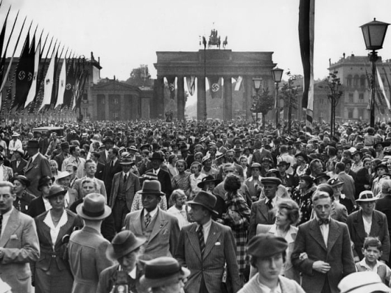 „Az örömön keresztüli erejük beszélgetés megöl”: Samuel Beckett német naplói