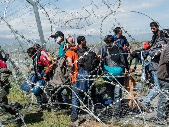 Épül a szeretetország: a migráció árnyékában nyírják ki az Otthon start programot