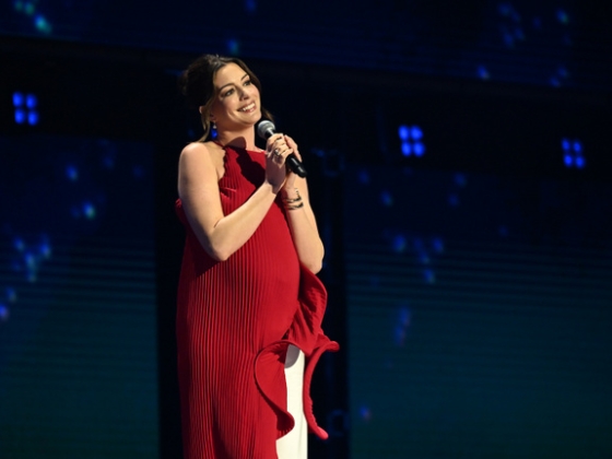 Anne Hathaway pocakot, Ryan Gosling egészen mást villantott, és a Bosszúállók is befutottak