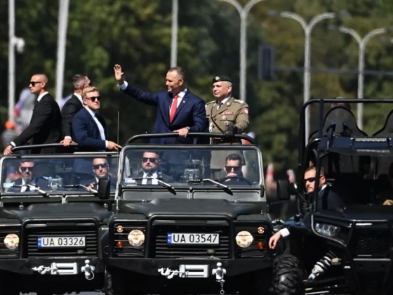 Nawrocki üzent a lengyeleknek: a nemzet biztonsága fontosabb a politikai vitáknál