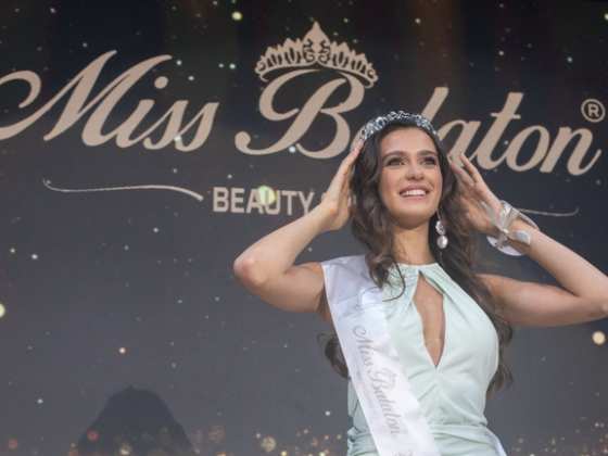 Szatmárnémeti lány fejére került a Miss Balaton koronája