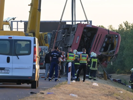 Tizenketten meghaltak az M3-ason történt buszbalesetben