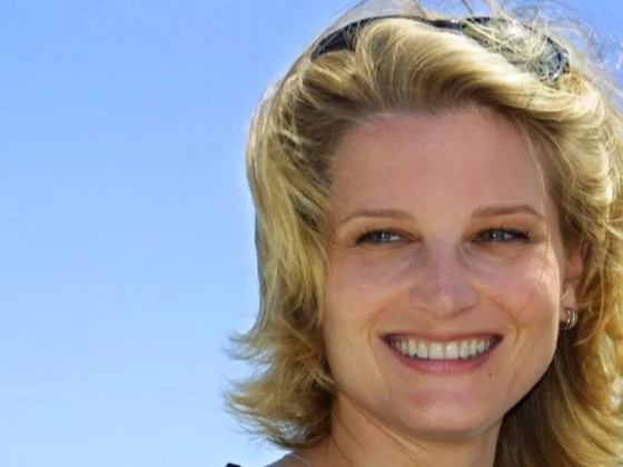 Nagyon meghízott, most rá sem lehet ismerni: 45 kilót fogyott Bridget Fonda – fotókon a színésznő átalakulása