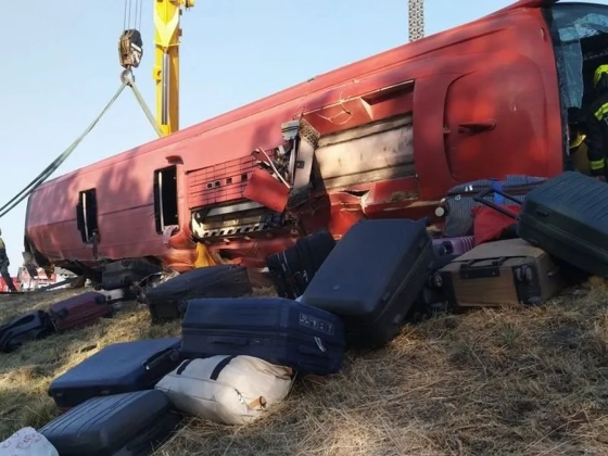 M3-as busztragédia: Magyar Péter felhívta Donald Tuskot, ezt mondta neki a lengyel kormányfő