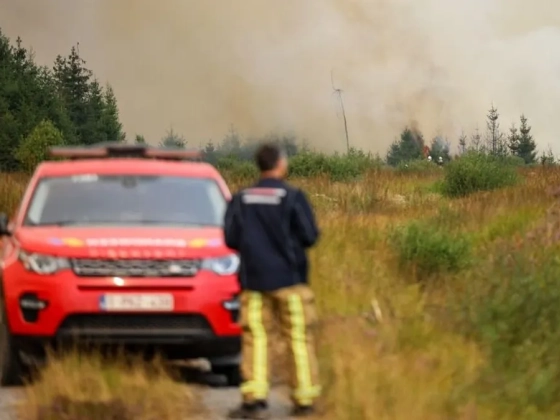 Megállíthatatlanul terjed a tűz Belgiumban, ezreket készítenek fel a menekülésre