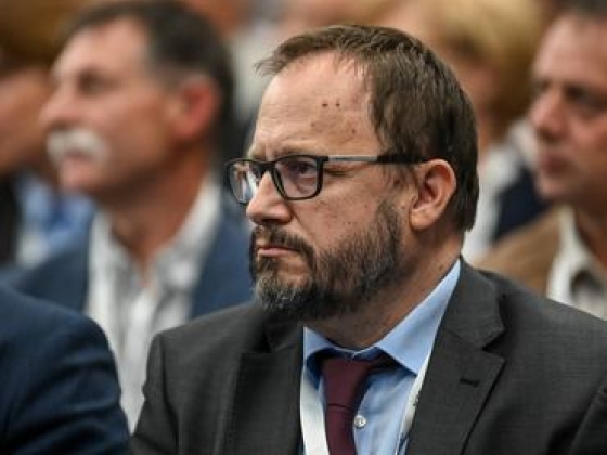 Kármán András elárulta, mennyit spórol az ország azon, ha nem Mészáros Lőrincé az M6-os koncesszió
